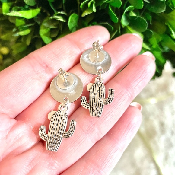 Silver Cactus Earrings - Picture 4 of 4